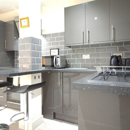 Premium Apartments Thatcham Broadway Экстерьер фото