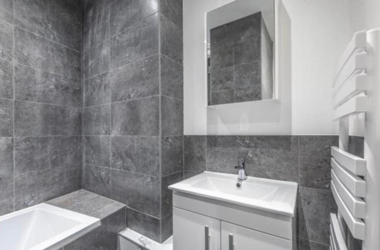 Premium Apartments Thatcham Broadway Экстерьер фото