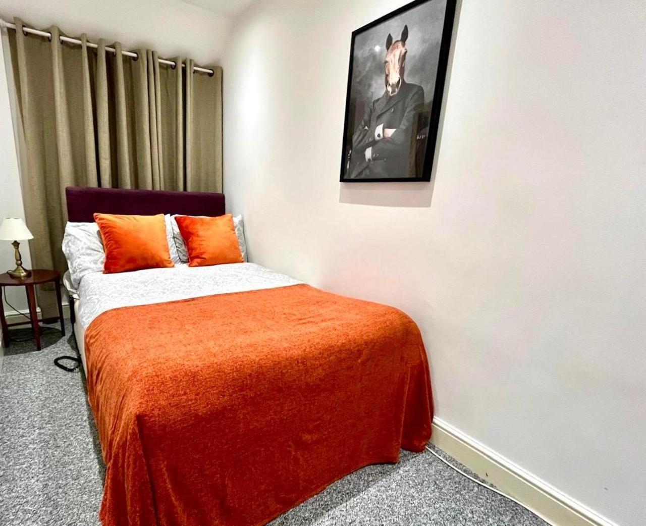 Premium Apartments Thatcham Broadway Экстерьер фото